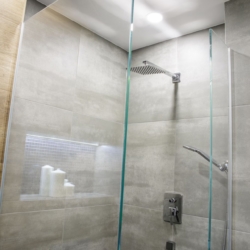 kabina szkło hartowane 10mm optiwhite Kabina szklana